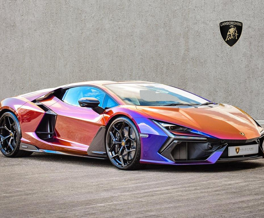 Lamborghini Revuelto